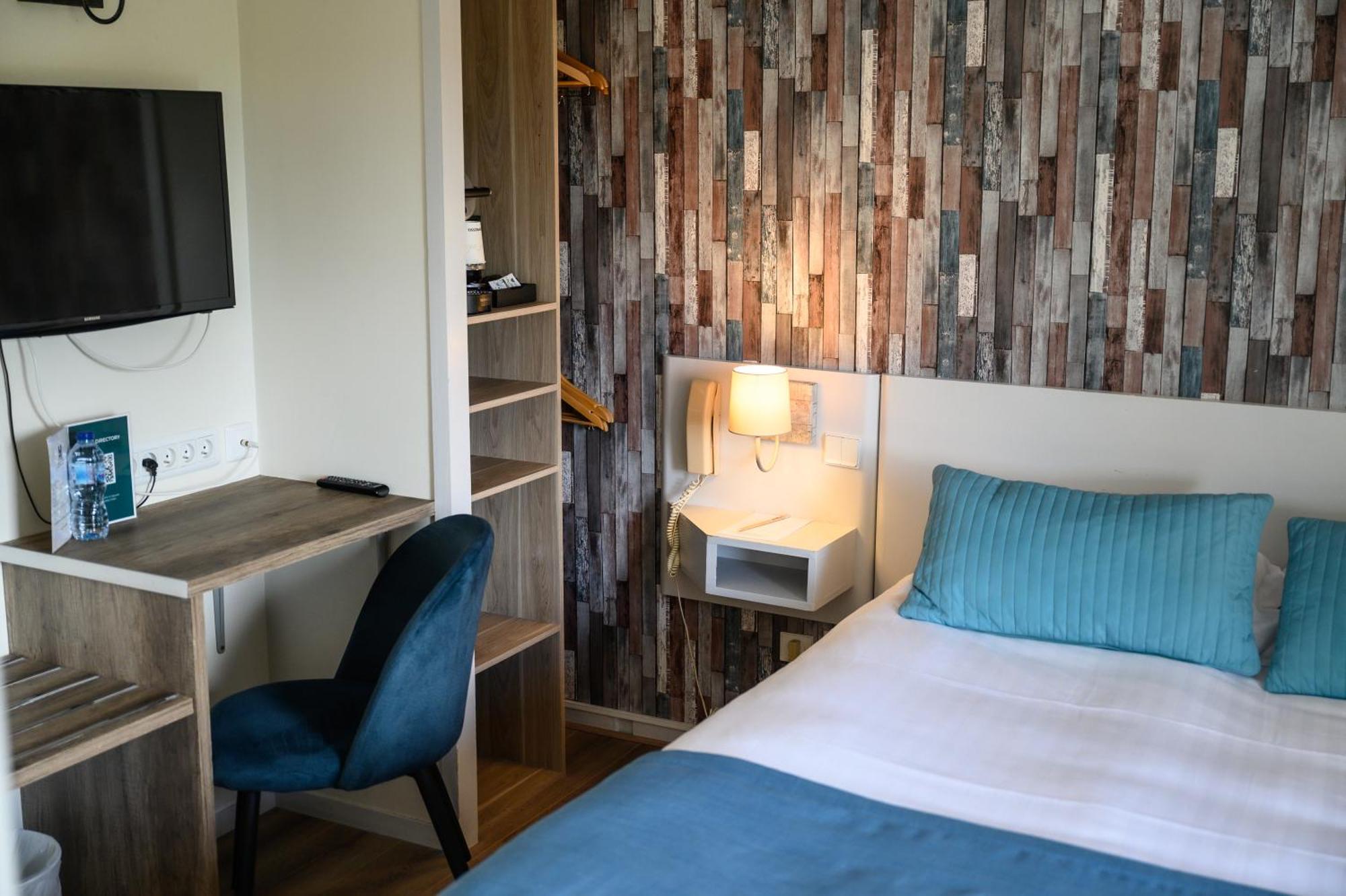 Pey La Tour - Logis Hotels & Restaurant Salleboeuf Zimmer foto