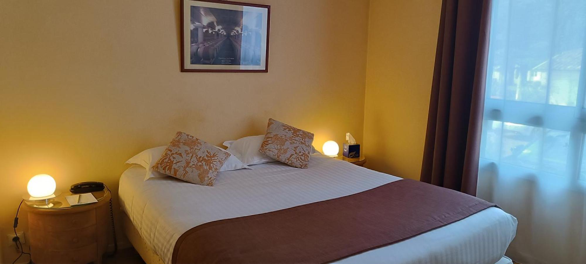 Pey La Tour - Logis Hotels & Restaurant Salleboeuf Zimmer foto